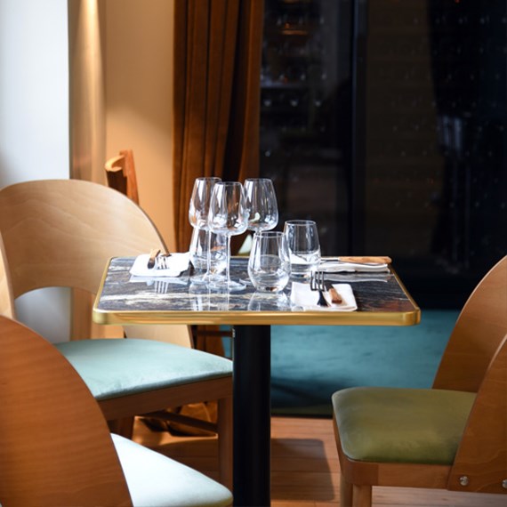 Tables pour vos salles de restaurants, bars - Marianne équipement